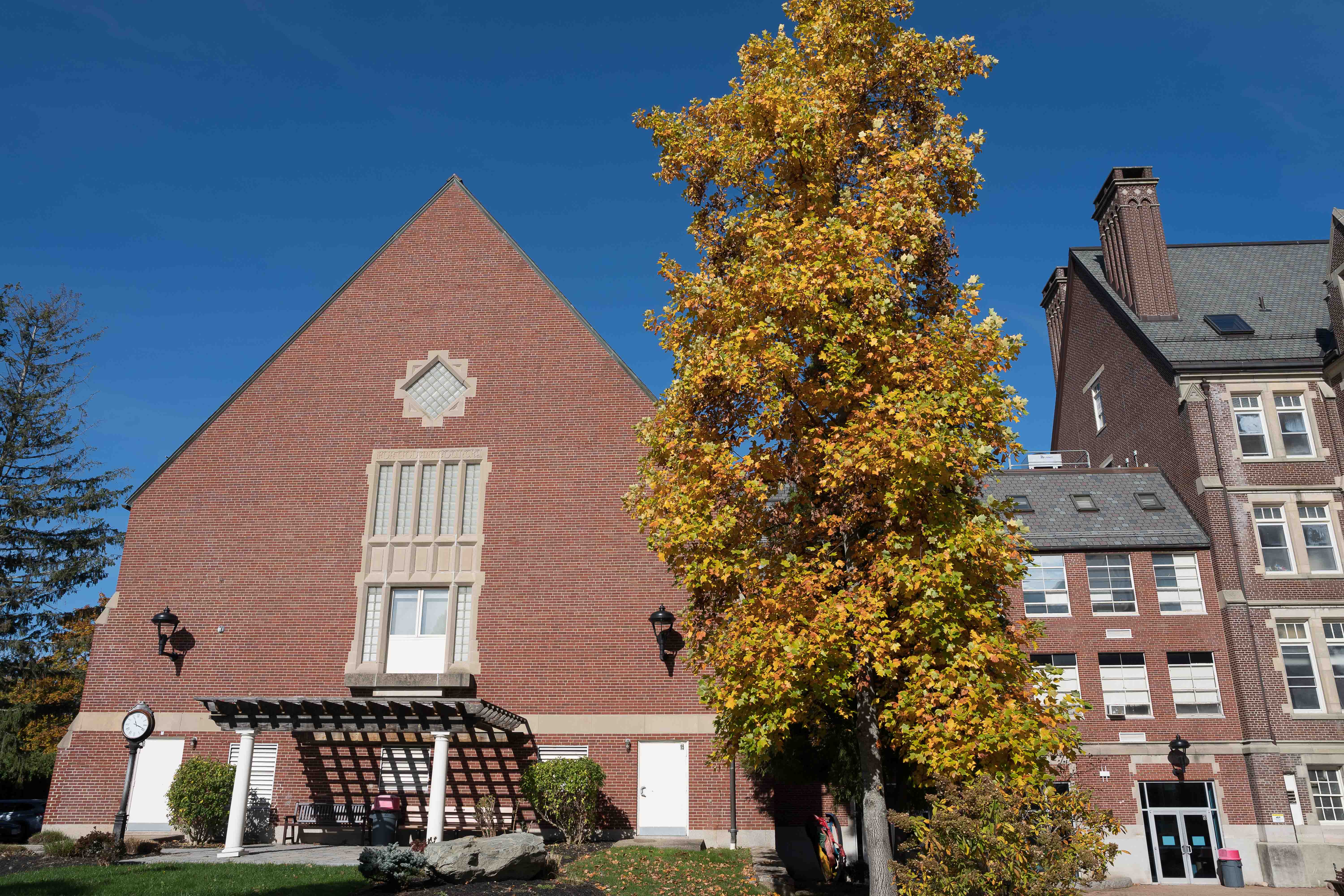 Wellesley Campus from side