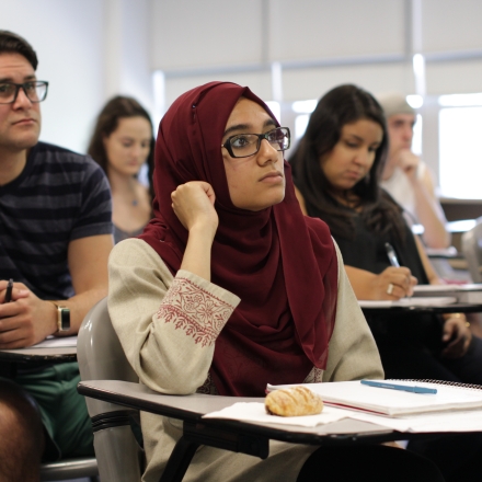 Classroom setting w diverse students